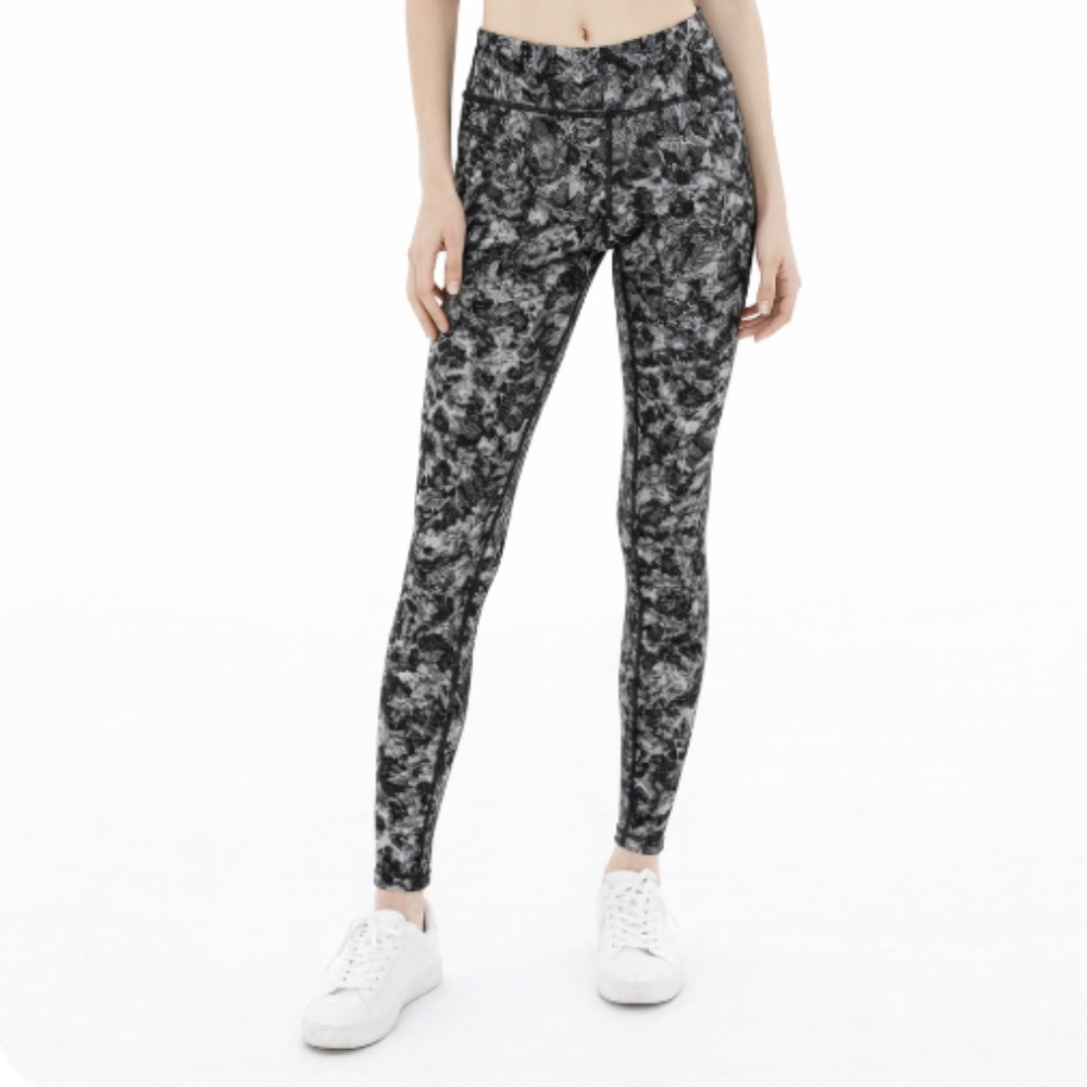 IVIVVA Girls Reversible Leggings Black White Pattern Size 14